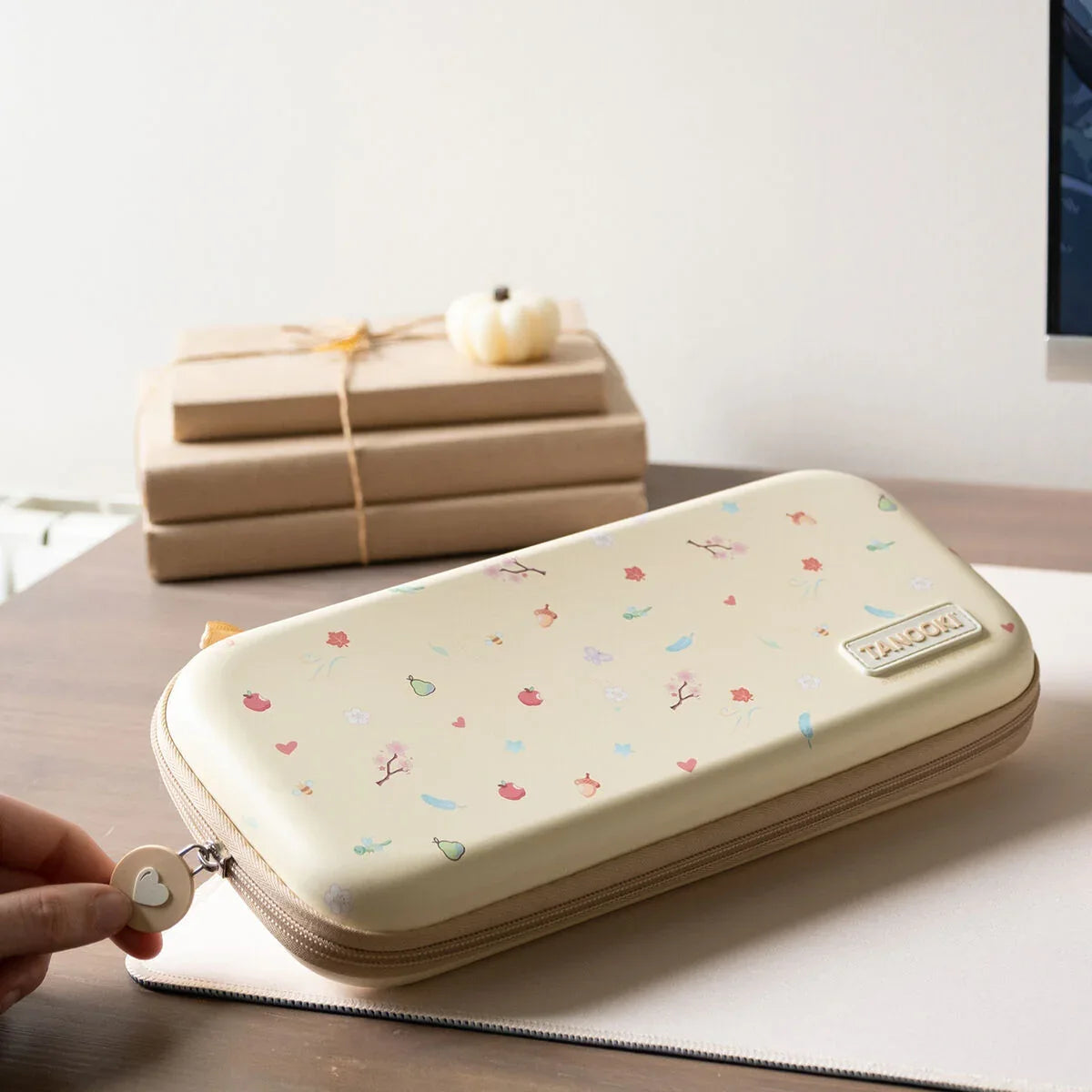 V5H28B37DF5652507CFD4C5477D7E85D44DR5727383P10