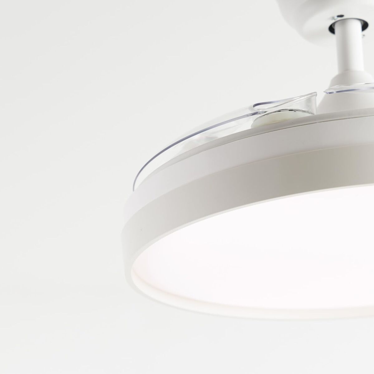 V2H92A910BA8CF5CAC043D8614A87665A69R7818072P2