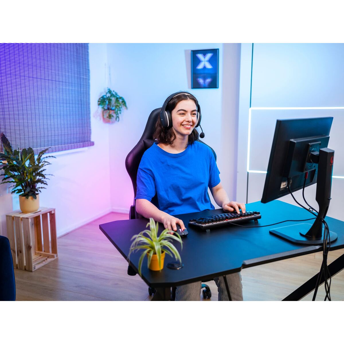 V2HCEBE4EED3948F779010279A513D40B37R7798632P8